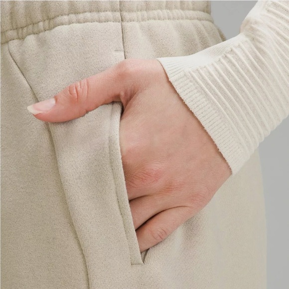 Scuba Midrise Oversized Joggers - Picture 3 of 11